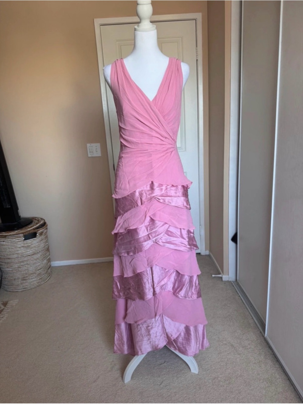 Js Boutique Pink Satin Chiffon Tiered Ruffled Gown V Neck Sz M Fairy Wedding‎